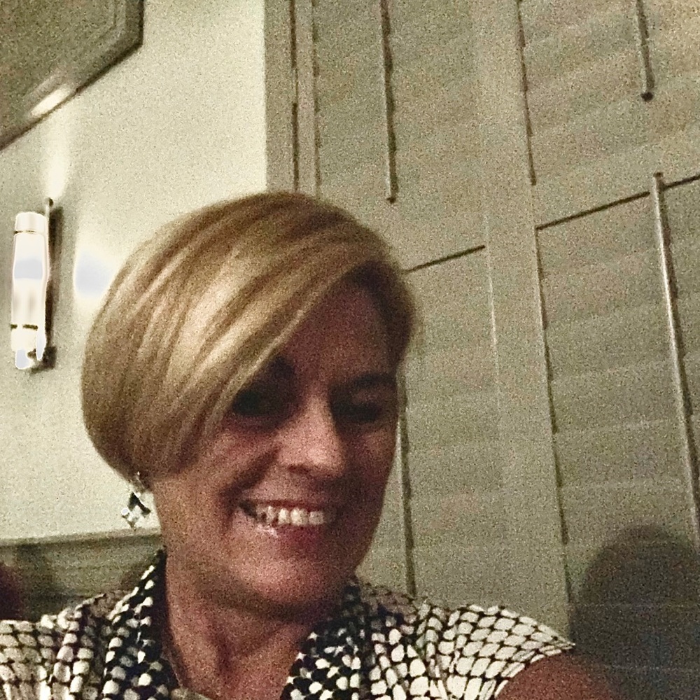 Meet your Posher, Carol